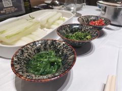 -红鼎豆捞·非遗鲍皇汤火锅(宝丰路店)