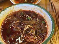 -拈签一笑黄牛肉辣卤串串
