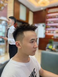 -尼特斯男士发型馆