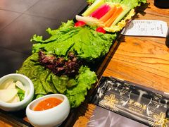 青菜拼盘-黑牛の店·和牛烧肉(大悦城店)