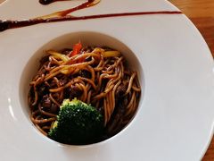 -more than meow吴止猫主题餐厅(承德 中船汇店)