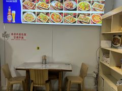 -夜夜香特色板筋盖饭