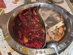 -红九格老火锅(三峡广场店)