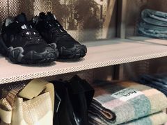 -Acne Studios(芮欧百货店)