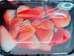 鲜丰新鲜草莓-鲜丰水果(杭州庆春银泰店)