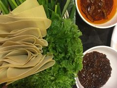 -95号酱骨·一块豆腐(展春园西路店)