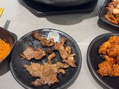 -啊美丽炭火烤肉(滑翔一店)