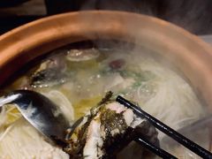 -龙巢盱眙龙虾·牛蛙·烧烤宵夜(八卦岭店)