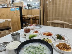 -24 新村雪浓汤(长白山烤肉店)
