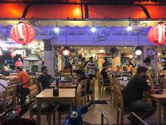 -J Daeng Seafood