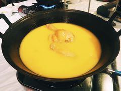 -鲜入围煮花胶鸡海鲜火锅