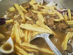 红烧牛肉锅-美兰春记食店·龙舌坡红烧牛肉