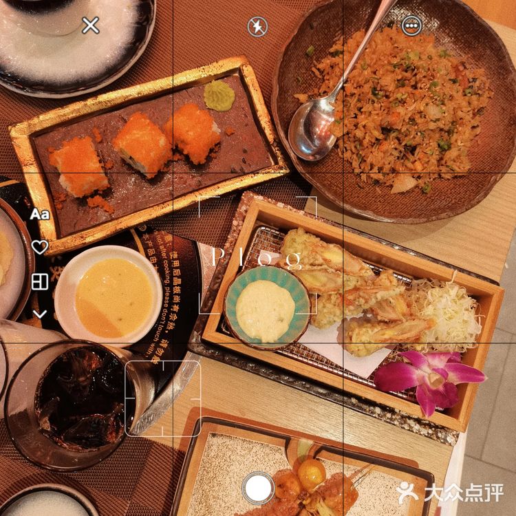 工作日的午餐也满座