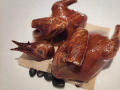 润烧脆皮乳鸽-粤界(望京金辉店)