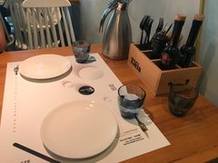 餐具摆设-HELLO MUSAE 拾光缪斯餐厅·纯正希腊风味(苏州中心店)