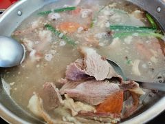 带皮羊肉-老石黑山羊毛驴肉火锅(金凯广场店)