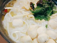 -灵芝妹子海鲜米线(瓦房店新玛特店)