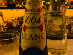 -城墙外BAR