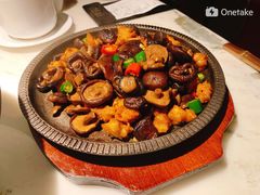 香菇掌中宝-初蓉丨遇见新川菜(亲贤街荣耀店)