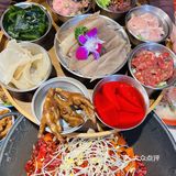 这一口暖暖的火锅，直接给我香迷糊啦～  