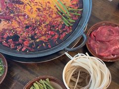 -黄潇洒老火锅(九眼桥宏济巷店)