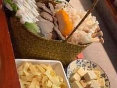 -老员外骨汤火锅(海州古城店)