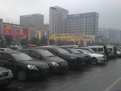 场地-上海轻纺市场-停车场