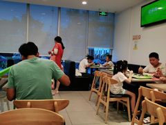 大堂-老乡鸡(南京龙池地铁站蓝郡店)