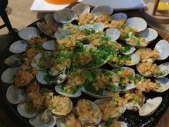 -何师烧烤·香辣蟹·川菜·30年老品牌(太古里旗舰店)