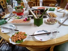 -二荆条·蜀鲜汇城市森林火锅