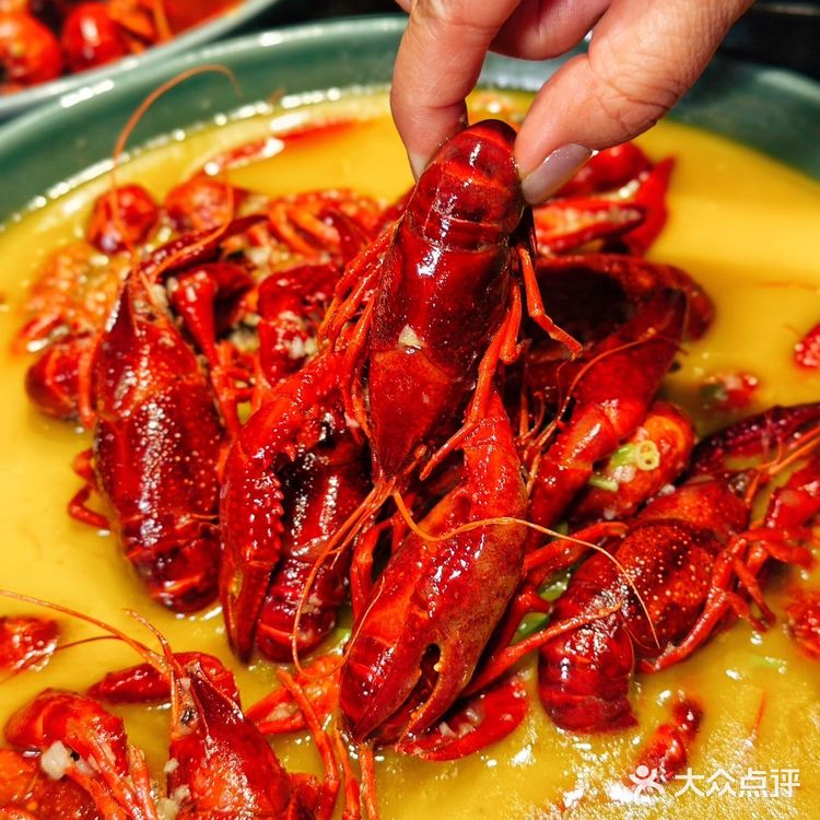 喝酒嗦虾看球赛⚽这才是人生啊