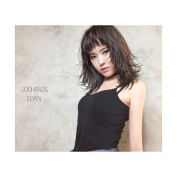 -God Hands发型设计复古会所