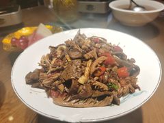 -黄泥岗·地道湖北菜(奥特莱斯店)