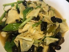 酸辣豆腐巾子-谢师酒家