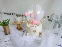 6寸火烈鸟蛋糕-幸运盒子网红蛋糕房(民族路店)