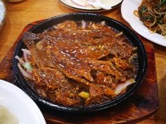 铁板小黄鱼-东北农家小院(定西路店)
