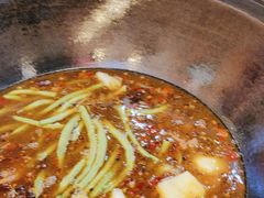 -哈尔滨烧烤·山河村铁锅炖(交大店)