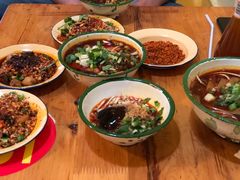 -拈签一笑黄牛肉辣卤串串