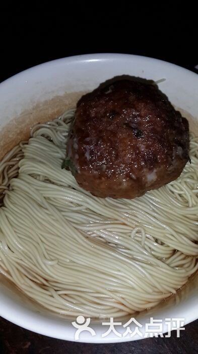 狮子头葱油拌面