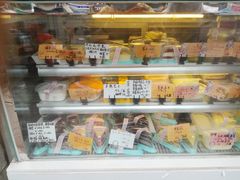 面包甜点陈列柜-壹心榴莲千层蛋糕甜品店