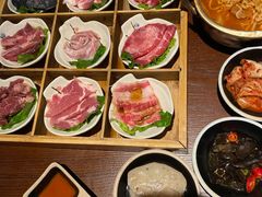 -青瓦炭韩潮烤肉(花园道店)