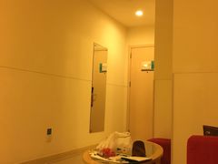 -锦江之星(广州海珠江泰路地铁站店)