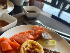 -大中华希尔顿酒店-念自助餐·嗨啤·小龙虾