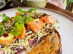 烤三文鱼沙拉-O'mills Sourdough Bakery&Bistro(永嘉路店)