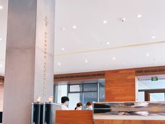 大堂-星巴克臻选(广州二沙岛文立方店)