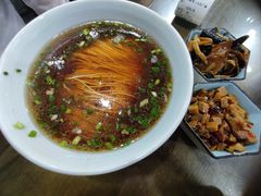 红汤面底-裕兴记•蟹黄面馆(人民广场店)