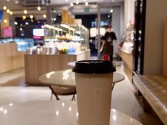 -顶东面包花园·生日蛋糕(世博店)