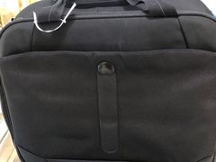 -爱革·奢品·鞋包·衣物·家居(金桥国际商业广场店)