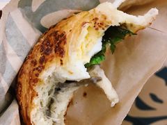 -星巴克(广州南站A18检票口楼上)