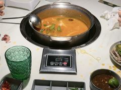 -喃喃椰·糟粕醋·椰子鸡火锅(七堡花园店)